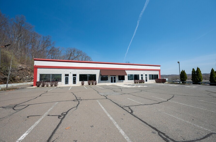 20 Federal Rd, Brookfield, CT à louer - Photo de l’immeuble – Image 1 sur 24