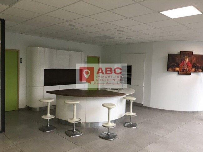 Plus de détails pour Bureau à louer