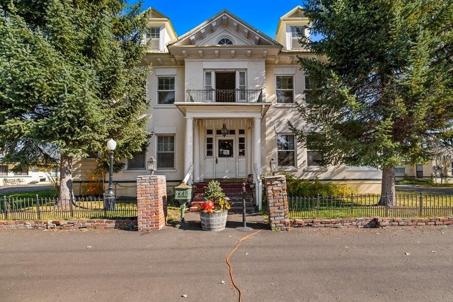 211 N Norris Ave, New Meadows, ID à vendre - Photo de l’immeuble – Image 1 sur 1
