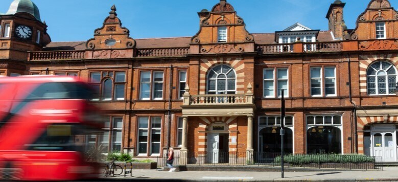 639 High Rd, Londres à louer Photo de l’immeuble– Image 1 sur 14