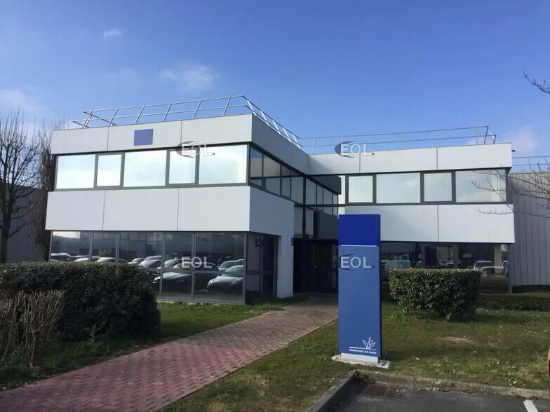 Bureau dans Roissy-en-France à louer - Photo de l’immeuble – Image 1 sur 1