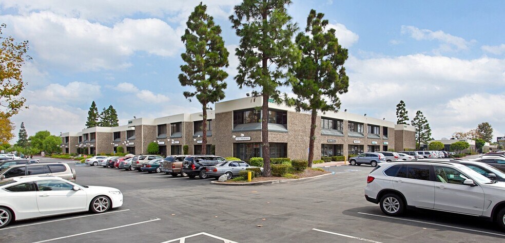 Bridgecreek Business Park portefeuille de 9 biens à vendre sur LoopNet.fr - Photo principale – Image 3 sur 8