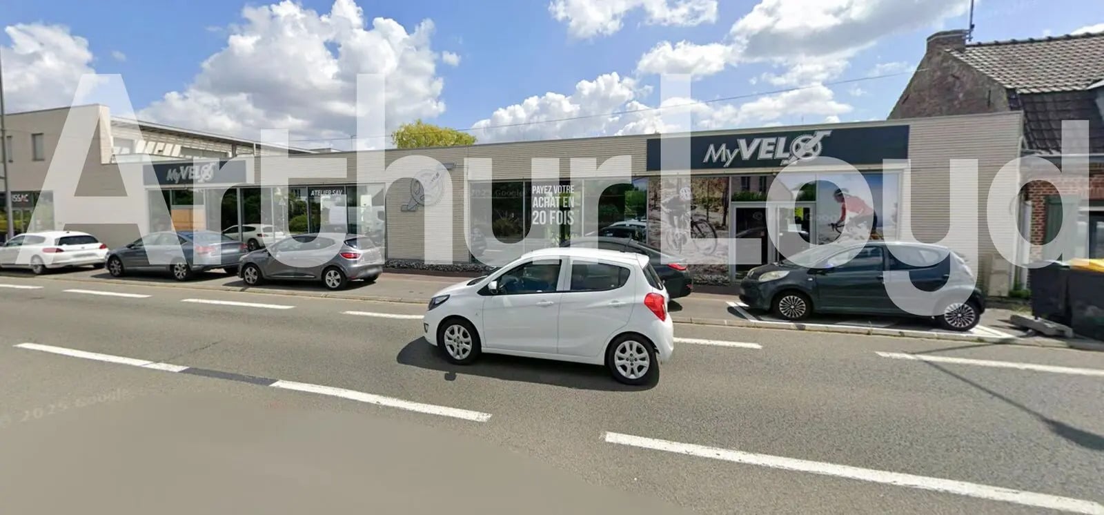 530 Avenue Du Général De Gaulle, Bondues à louer Photo de l’immeuble– Image 1 sur 6