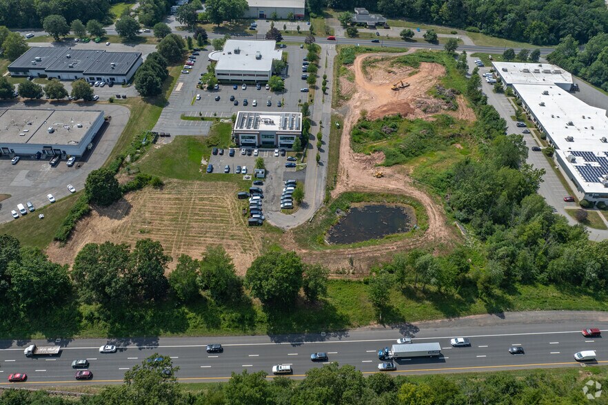 100 Centerpoint, Middletown, CT à vendre - Photo principale – Image 2 sur 22