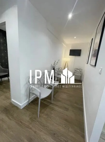 Local commercial dans Marseille à vendre - Photo intérieure – Image 2 sur 5