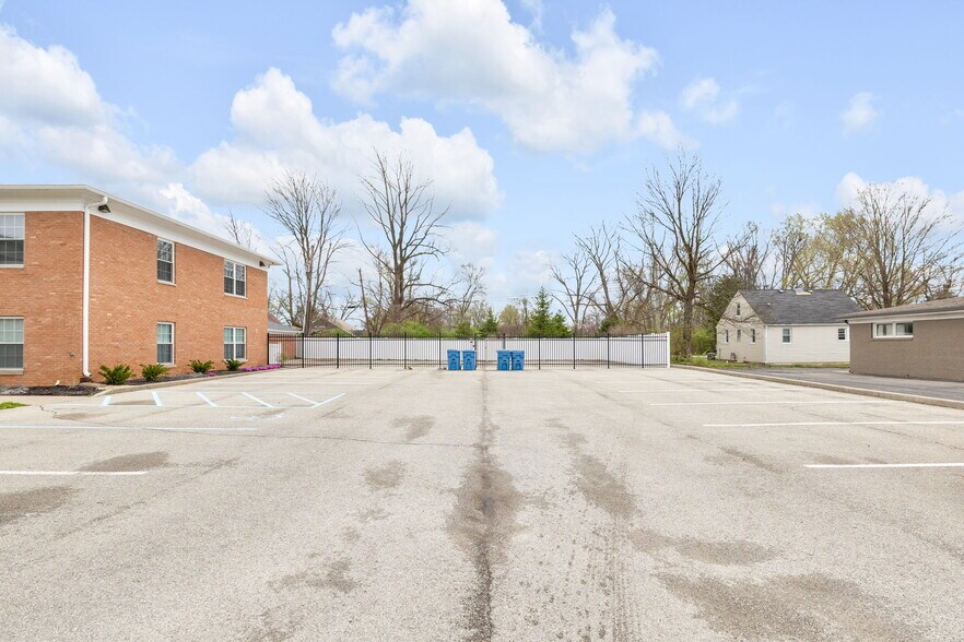 10455-10499 N College Ave, Carmel, IN à vendre - Photo de l’immeuble – Image 3 sur 52