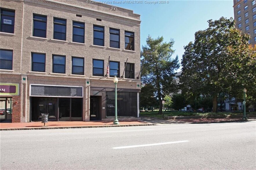 716 Lee St E, Charleston, WV à vendre - Photo de l’immeuble – Image 2 sur 21