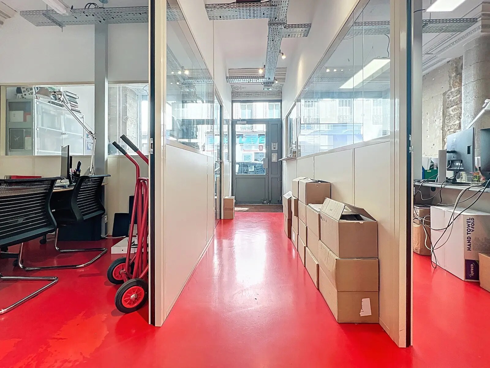 Local commercial dans Paris à louer Photo de l’immeuble– Image 1 sur 19