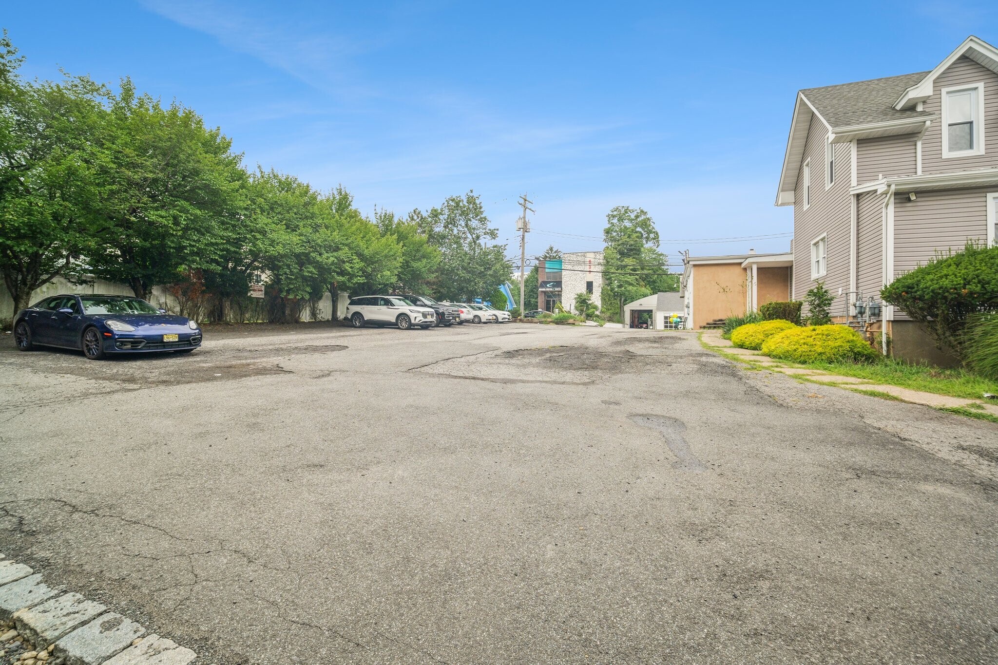 534 Durie Ave, Closter, NJ à louer Photo principale– Image 1 sur 9