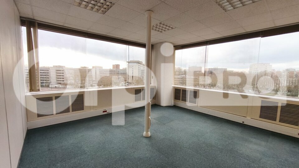 Bureau dans Évry-Courcouronnes à vendre - Photo intérieure – Image 2 sur 5