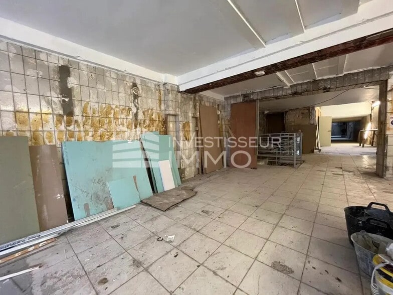 Local commercial dans Paris à louer - Photo intérieure – Image 2 sur 11