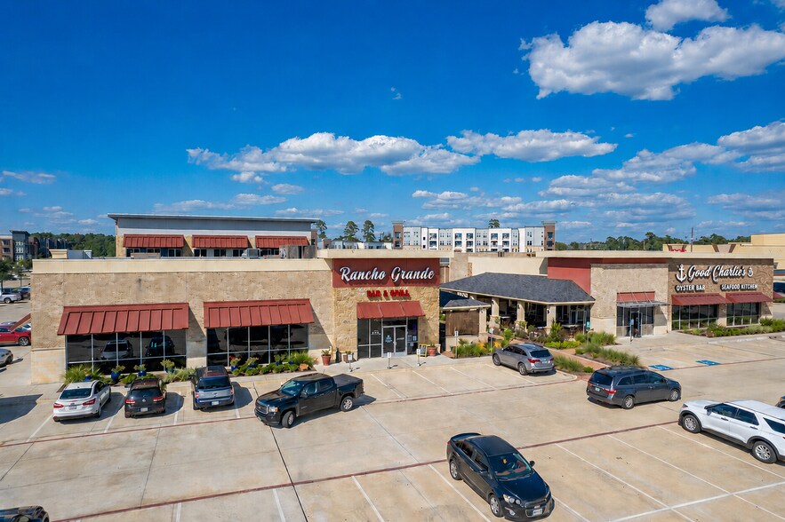 525 Woodland Square Blvd, Conroe, TX à louer - Photo de l’immeuble – Image 2 sur 8