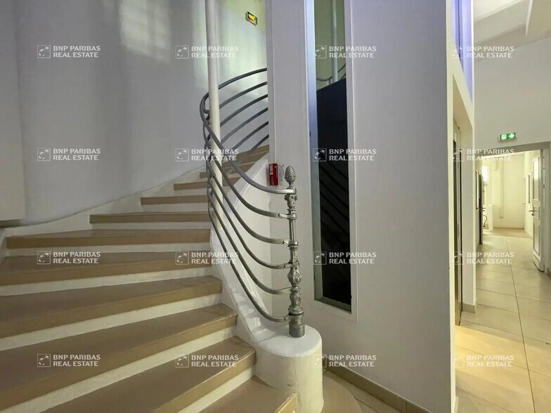 Bureau dans Metz à louer - Photo de l’immeuble – Image 3 sur 20
