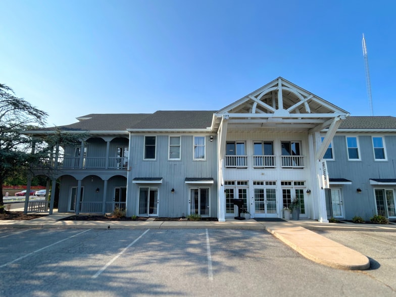 111 Centerville Rd, Lancaster, PA à louer - Photo de l’immeuble – Image 1 sur 23