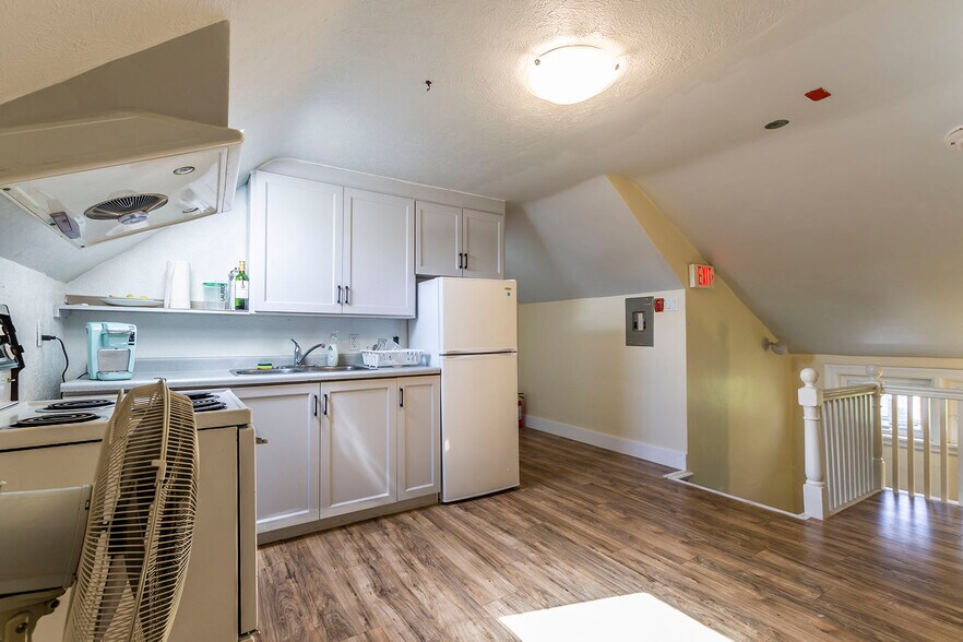 133 Albert St, Waterloo, ON à vendre - Photo de l’immeuble – Image 2 sur 31