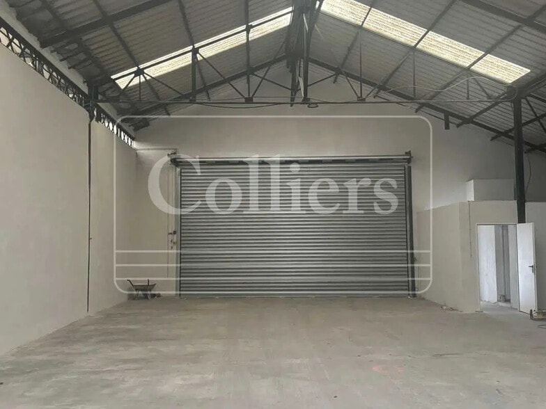 Local d’activités dans Marseille à louer - Photo intérieure – Image 2 sur 9