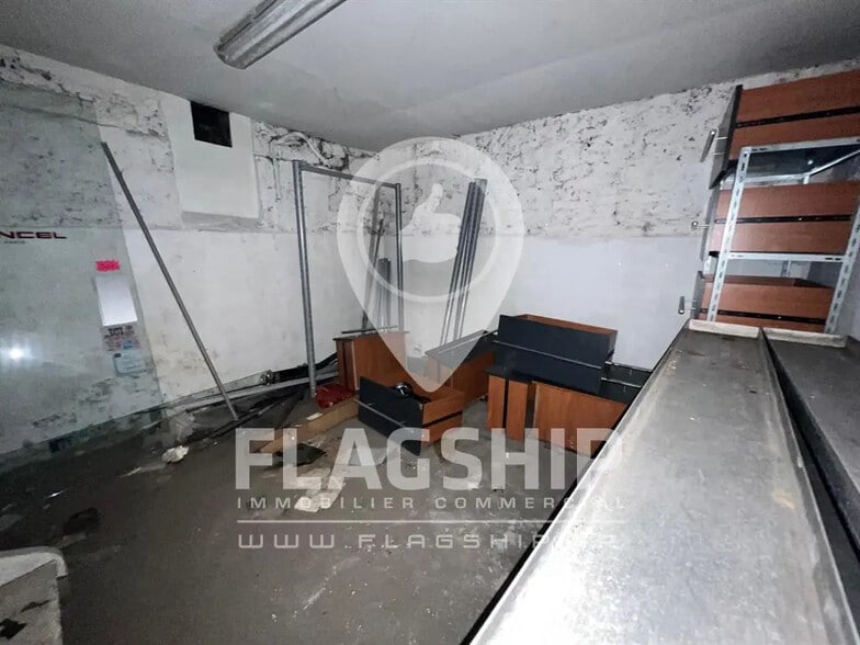 Local commercial dans Paris à louer - Photo de l’immeuble – Image 2 sur 6