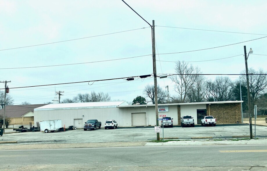 418 Main St, Bay, AR à vendre - Photo de l’immeuble – Image 2 sur 10