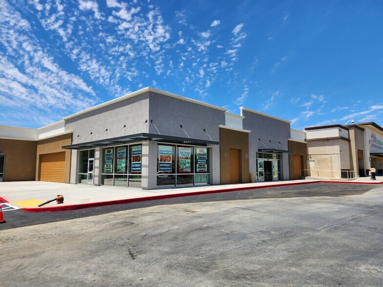 2445-2475 N Texas St, Fairfield, CA à louer - Photo de l’immeuble – Image 3 sur 10
