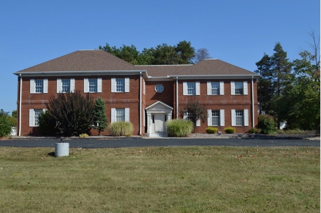 10235 Brecksville Rd, Brecksville, OH à louer Photo principale– Image 1 sur 20