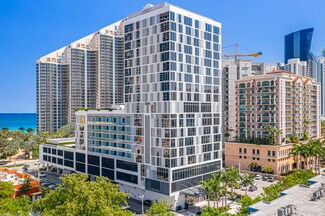 Plus de détails pour 17700 Collins Ave, Sunny Isles Beach, FL - Bureau/Local commercial à louer