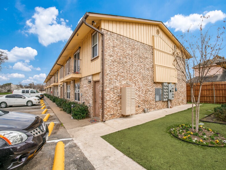 1221 N Britain Rd, Irving, TX à vendre - Photo de l’immeuble – Image 1 sur 28
