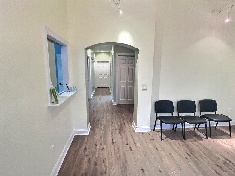 50 Leanni Way, Palm Coast, FL à louer - Photo de l’immeuble – Image 2 sur 12