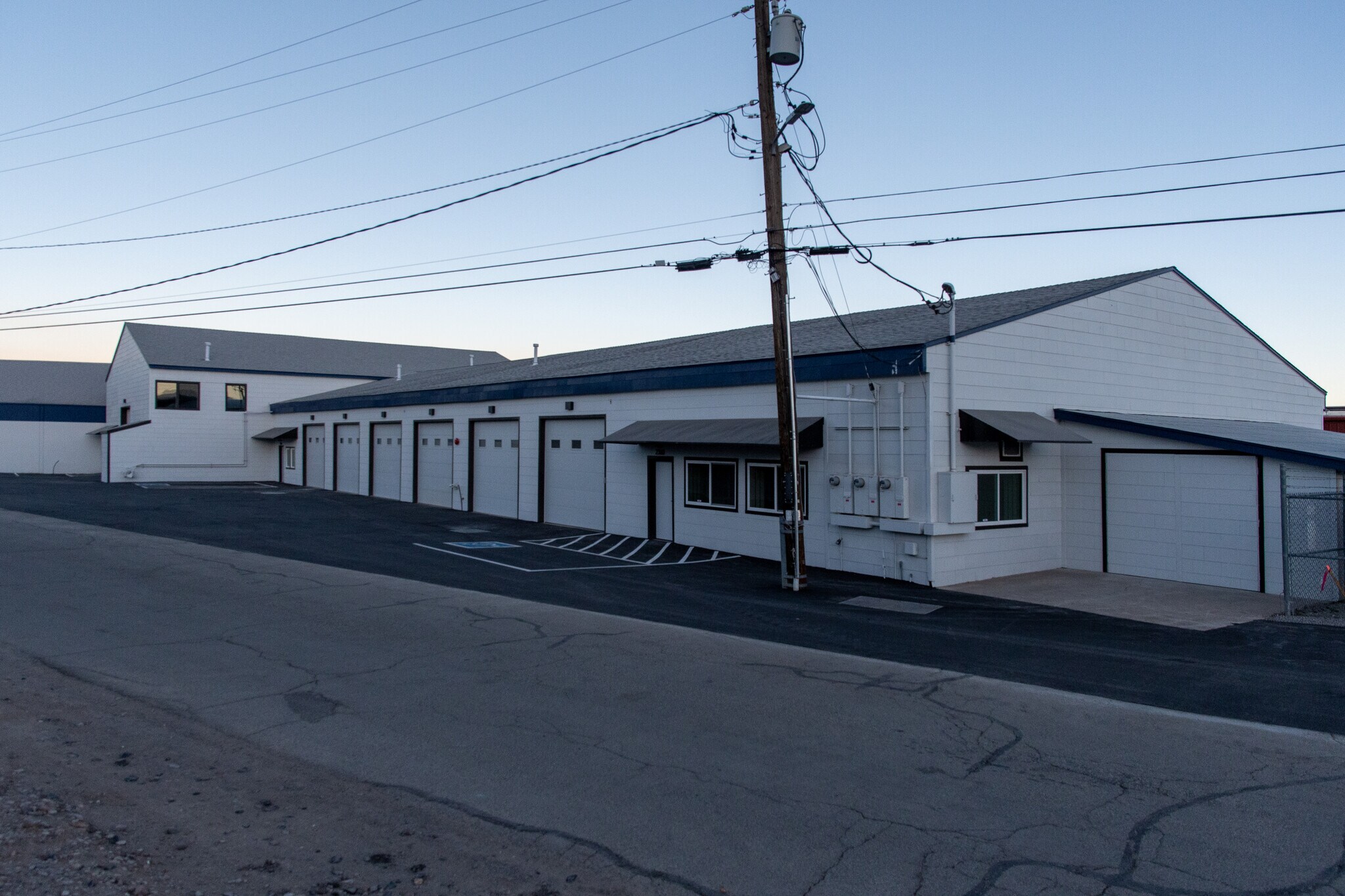 2360 Valley Rd, Reno, NV à louer Photo de l’immeuble– Image 1 sur 13