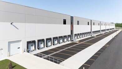 Jake Brown Rd, Old Bridge, NJ à louer Photo de l’immeuble– Image 1 sur 18