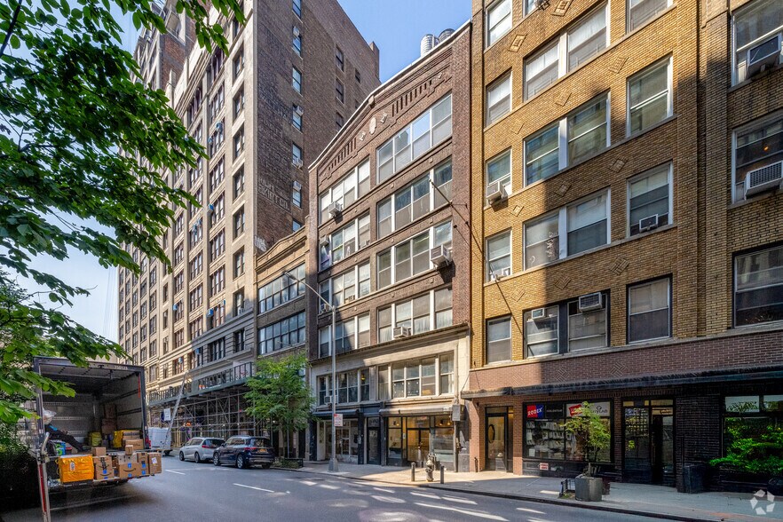 145-147 W 27th St, New York, NY à vendre - Photo principale – Image 1 sur 17