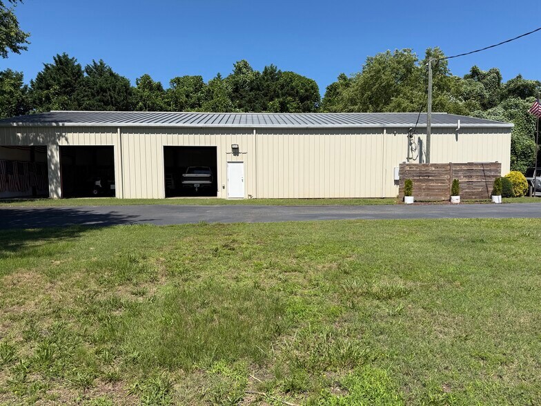 5541 Thompson Bridge Rd, Murrayville, GA à vendre - Photo de l’immeuble – Image 3 sur 16