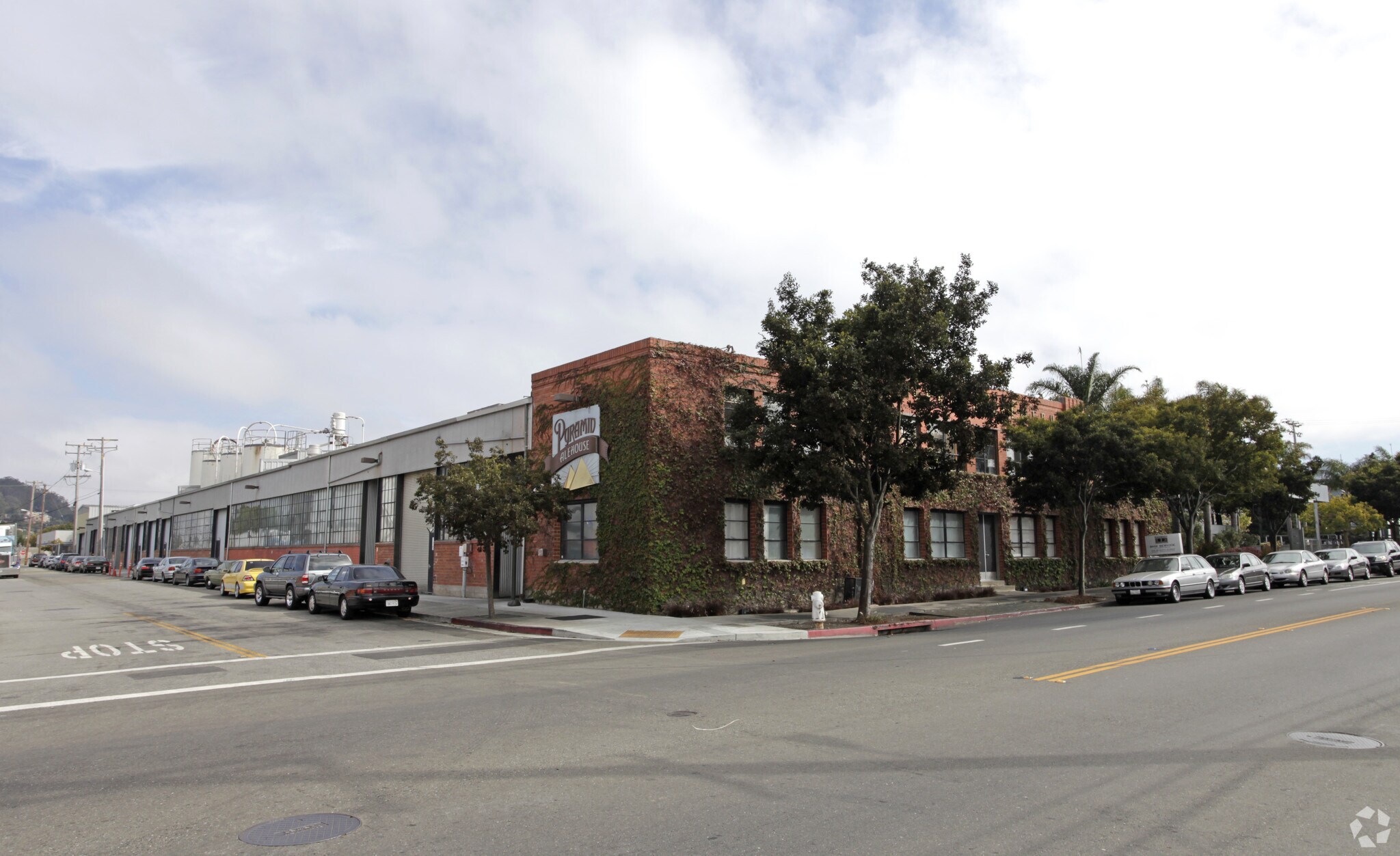 901 Gilman St, Berkeley, CA à louer Photo principale– Image 1 sur 25