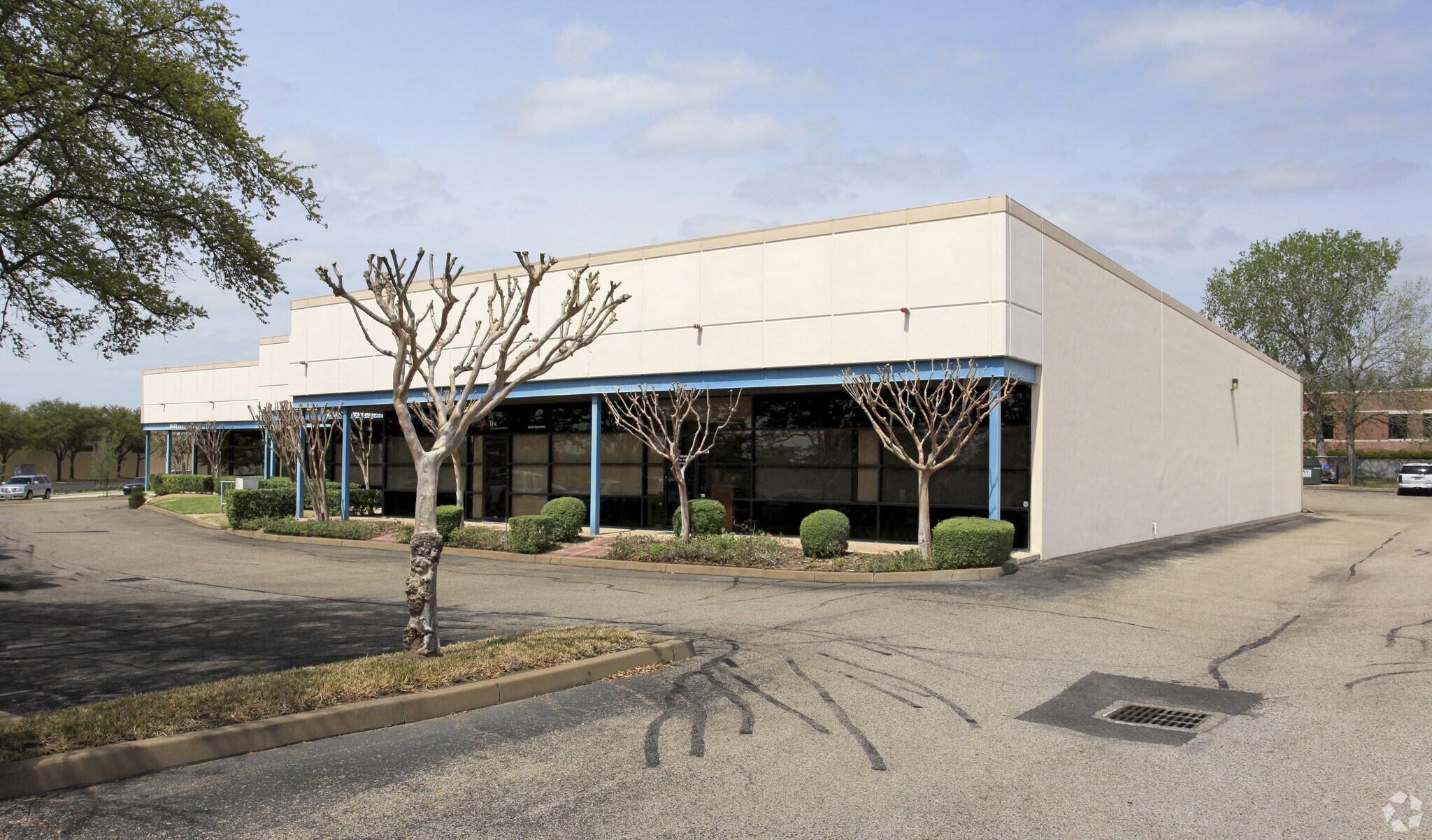 2204 Forbes Dr, Austin, TX à louer Photo principale– Image 1 sur 5