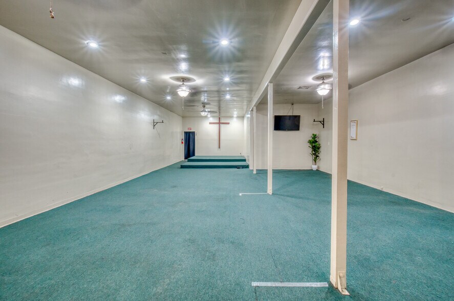 11123 S Western Ave, Los Angeles, CA à vendre - Photo intérieure – Image 3 sur 29