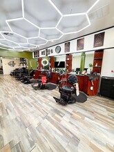 1736-1746 E Meats Ave, Orange, CA à louer Photo intérieure– Image 1 sur 17