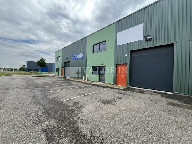 Plus de détails pour 150 Rue Georges Charpak, Civrieux - Local d’activités à vendre