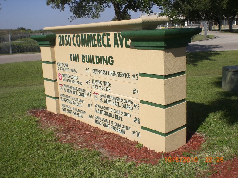 2050 Commerce Ave, Immokalee, FL à louer - Photo de l’immeuble – Image 2 sur 7