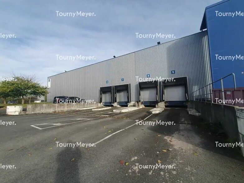 Industriel/Logistique dans Blanquefort à louer - Photo de l’immeuble – Image 1 sur 8