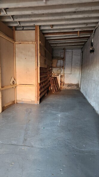 18-14/16 129 Street st, College Point, NY à vendre - Photo de l’immeuble – Image 3 sur 5