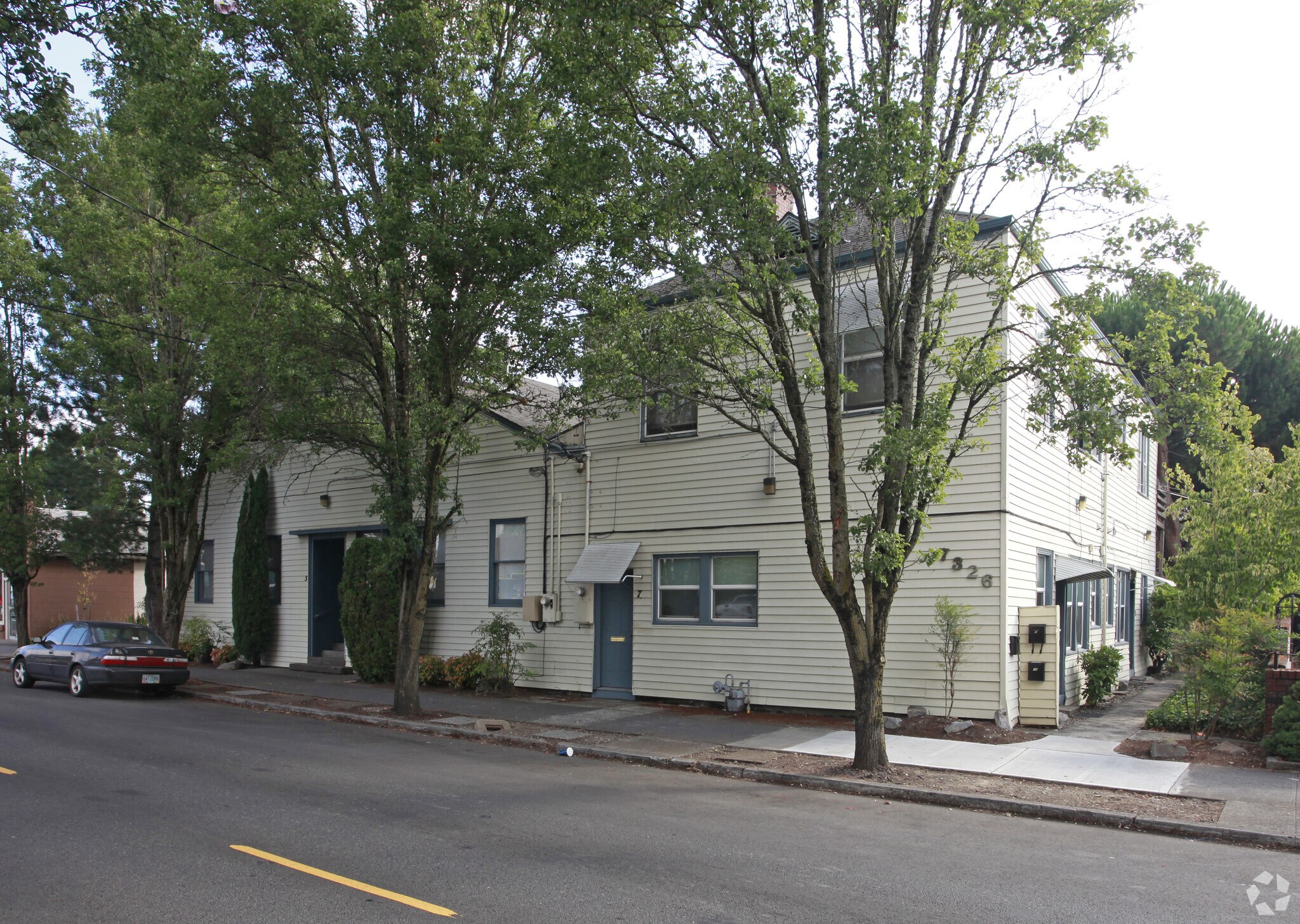 7320-7326 SE Milwaukie Ave, Portland, OR à louer Photo de l’immeuble– Image 1 sur 11