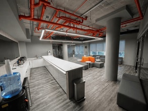 3250-3260 NE 1st Ave, Miami, FL à louer Photo intérieure– Image 2 sur 10