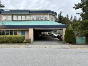 19237 122a Ave, Pitt Meadows, BC à louer Photo de l’immeuble– Image 1 sur 12