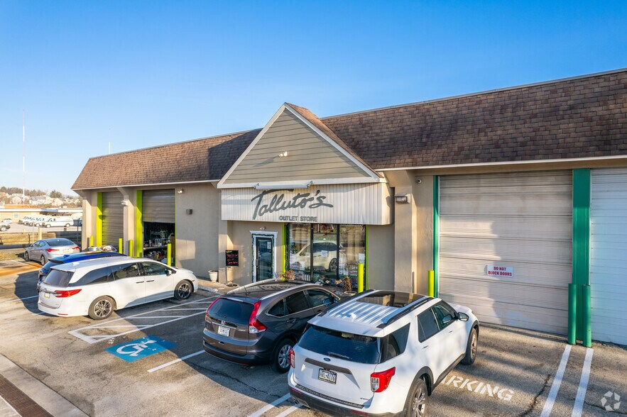 530 Foundry Rd, Norristown, PA à louer - Photo de l’immeuble – Image 1 sur 6
