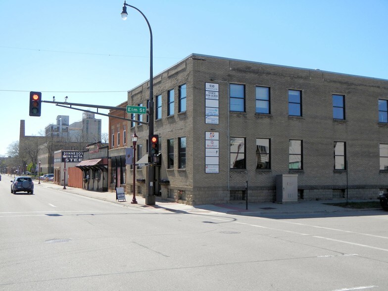 530 N Riverfront Dr, Mankato, MN à louer - Photo principale – Image 1 sur 11