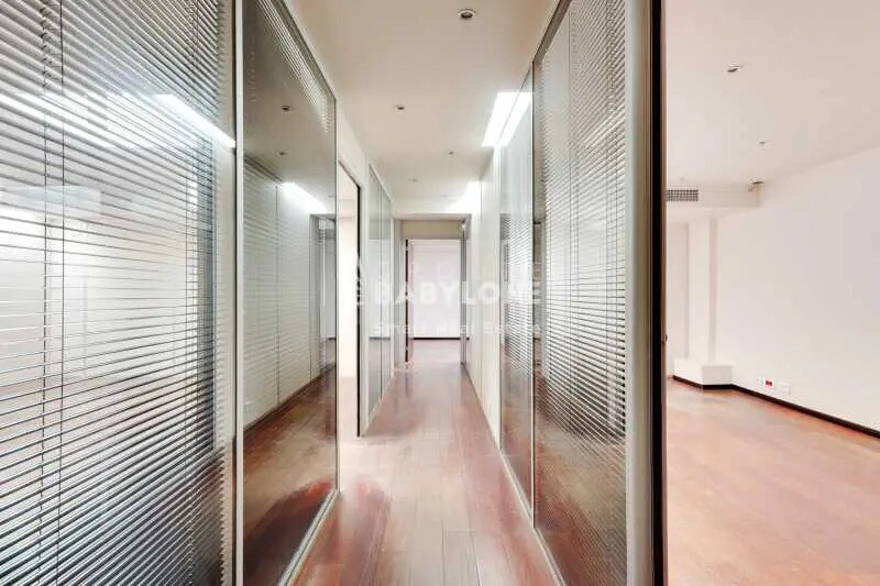 Bureau dans Paris à louer - Photo intérieure – Image 2 sur 7