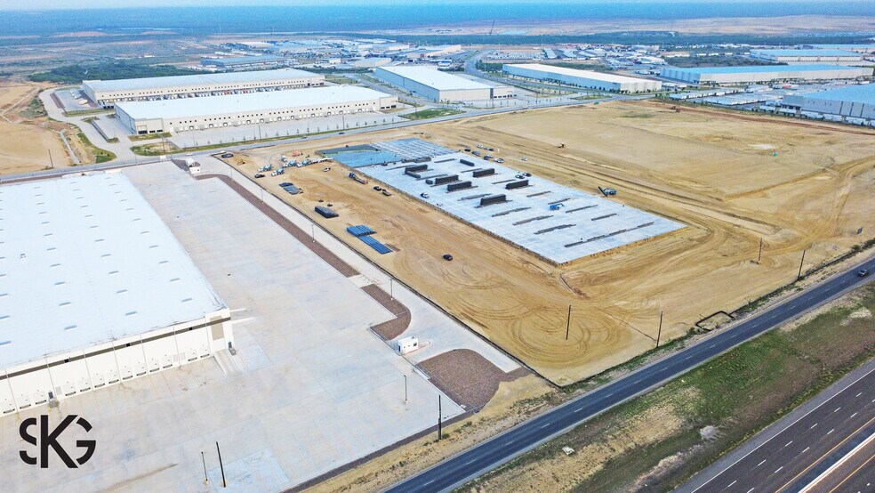 1031 Northway Ln, Laredo, TX à vendre - Photo de l’immeuble – Image 3 sur 5