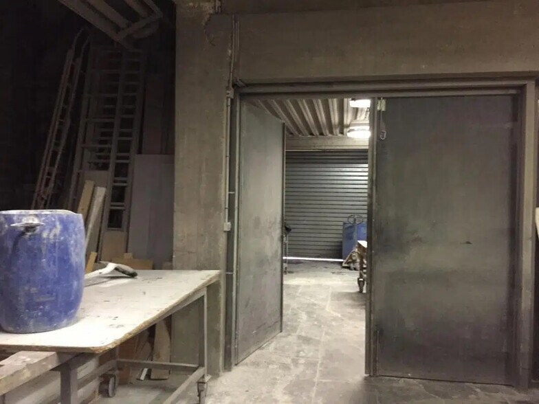 Local d'activités dans Ivry-sur-Seine à vendre - Photo intérieure – Image 2 sur 4