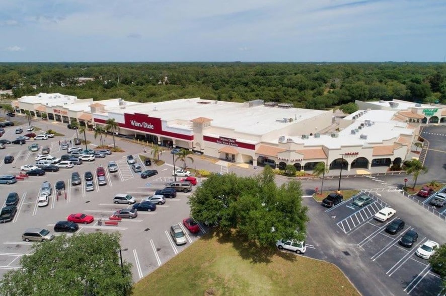 4802-4908 N Kings Hwy, Fort Pierce, FL à louer - Photo principale – Image 1 sur 15