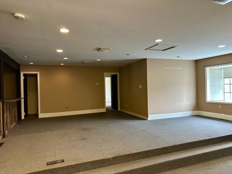 712 S Main St, North East, MD à louer - Photo de l’immeuble – Image 3 sur 5