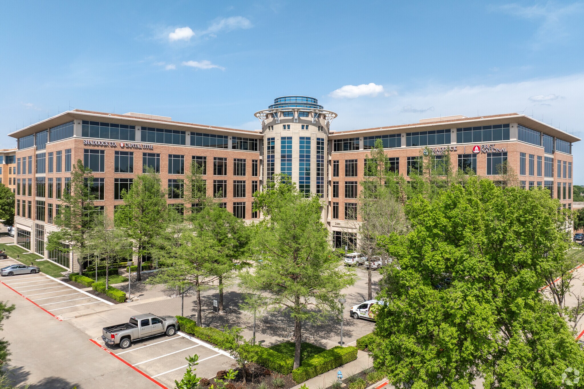 2400 N Dallas Pky, Plano, TX à louer Photo de l’immeuble– Image 1 sur 47